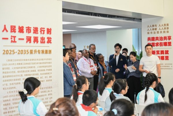 牛博士 全球部长级官员走访模速空间